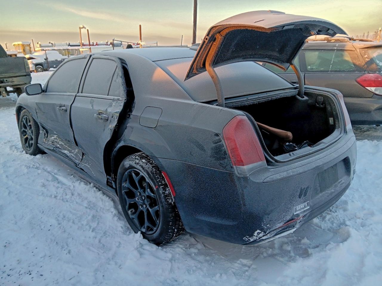 2020 Chrysler 300 VIN 2C3CCARGXLH169019 photo 2