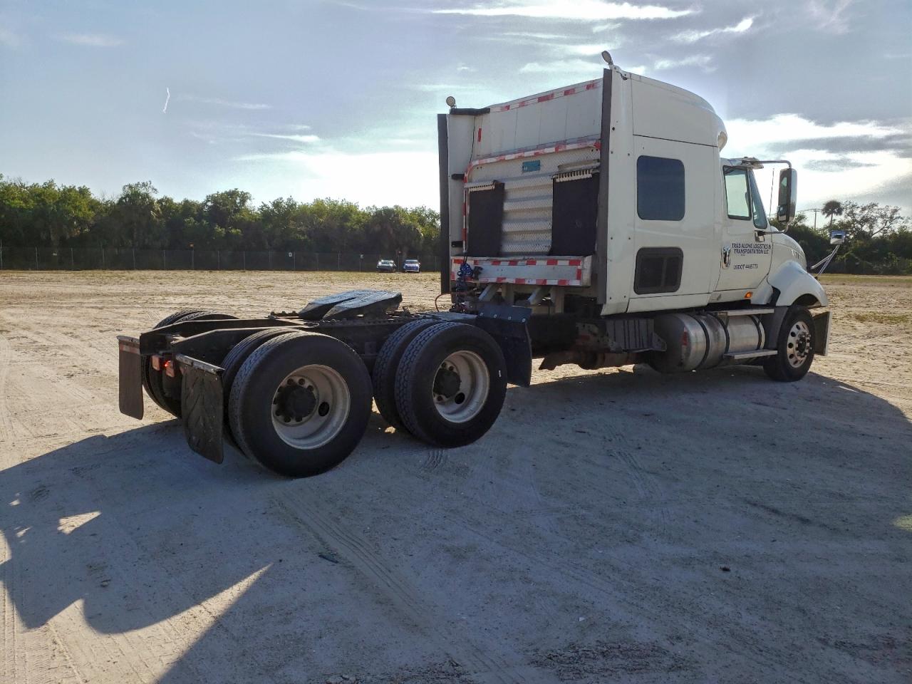 2012 International All models VIN 3HSDJSJR6CN619941 photo 4