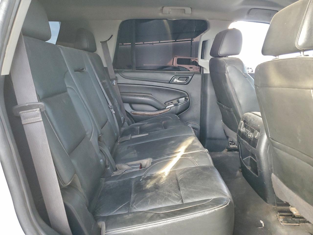 2020 Chevrolet Tahoe VIN 1GNSCBKC0LR182146 photo 10