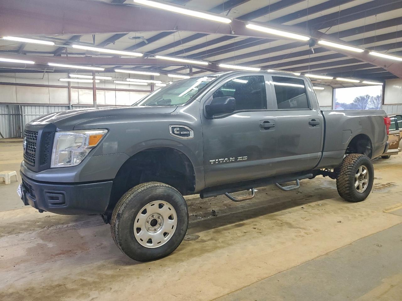 2017 Nissan TITAN VIN 1N6BA1F31HN526226 photo 1
