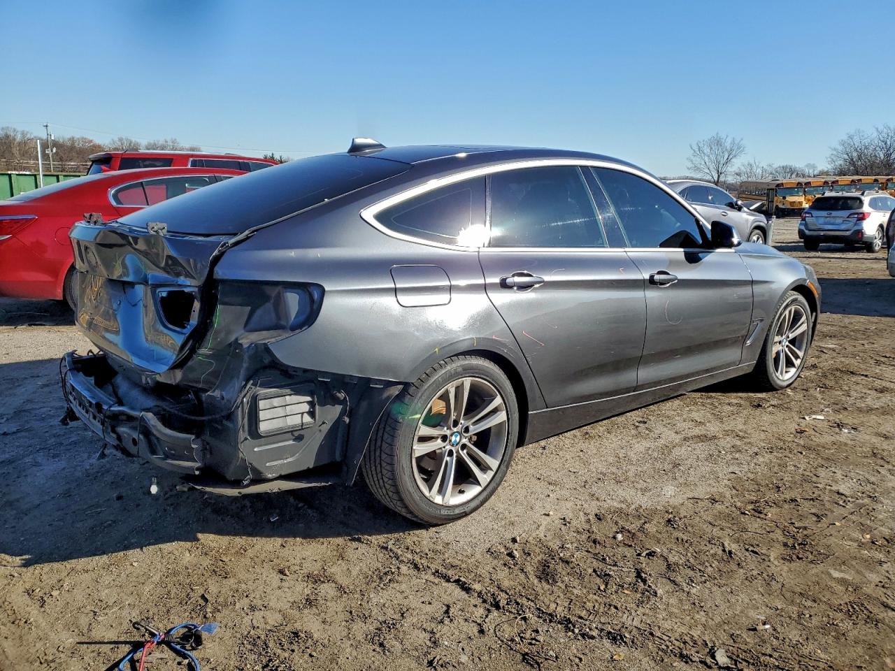 2018 BMW 3 series VIN WBA8Z9C53JB219705 photo 3
