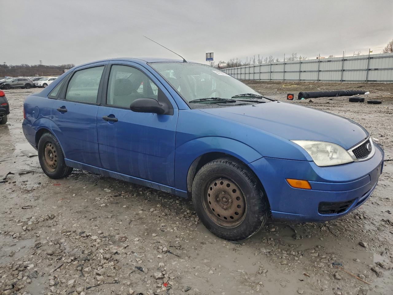 2005 Ford Focus VIN 1FAFP34N25W120776 photo 4