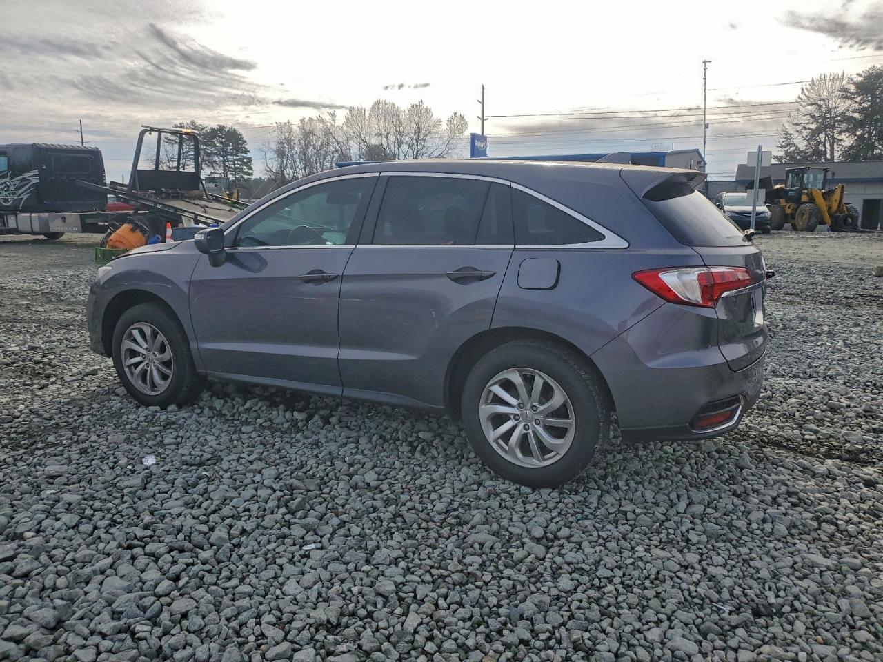 2018 Acura Rdx VIN 5J8TB4H53JL008223 photo 2