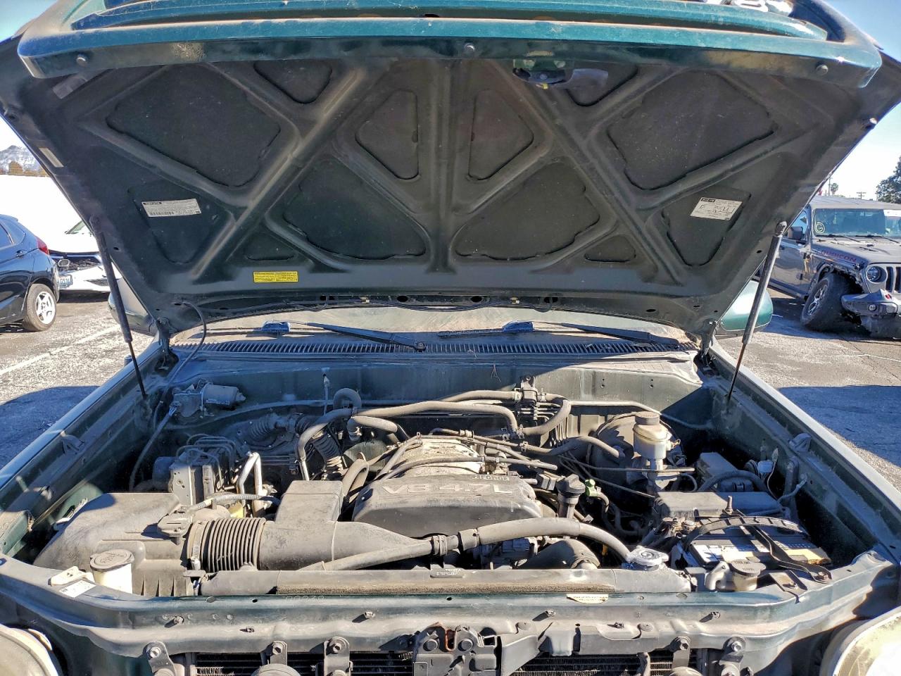 2001 Toyota Sequoia VIN 5TDZT34A61S033215 photo 12