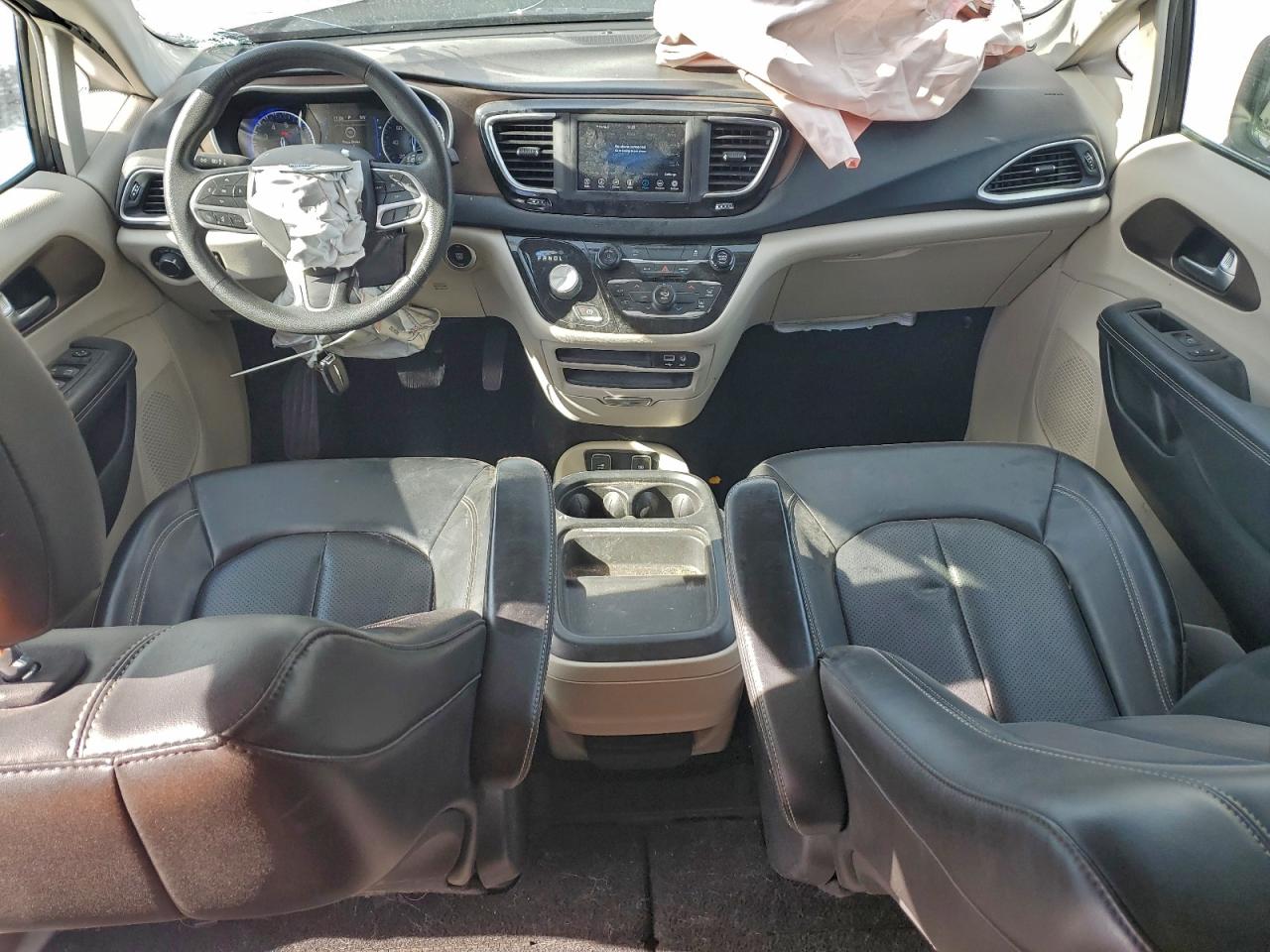 2020 Chrysler Minivan VIN 2C4RC1DG1LR265712 photo 8