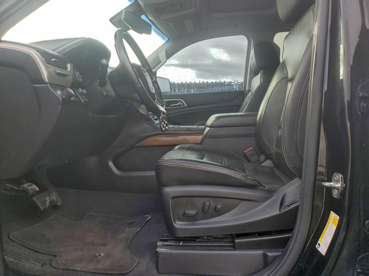 2019 GMC Yukon VIN 1GKS1HKJ1KR380317 photo 7