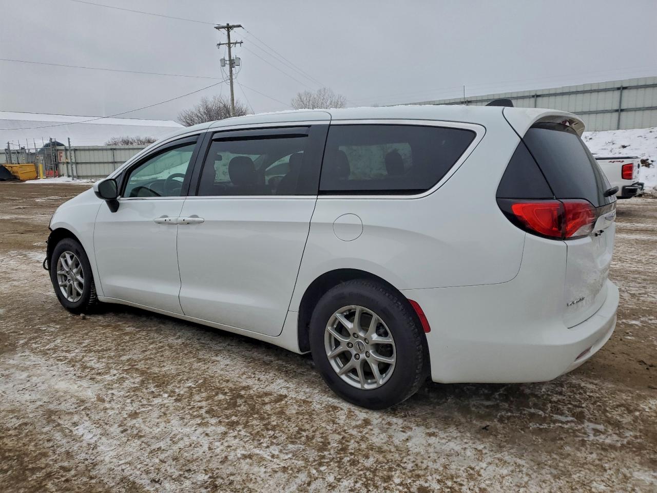 2022 Chrysler Minivan VIN 2C4RC1CG9NR144219 photo 2