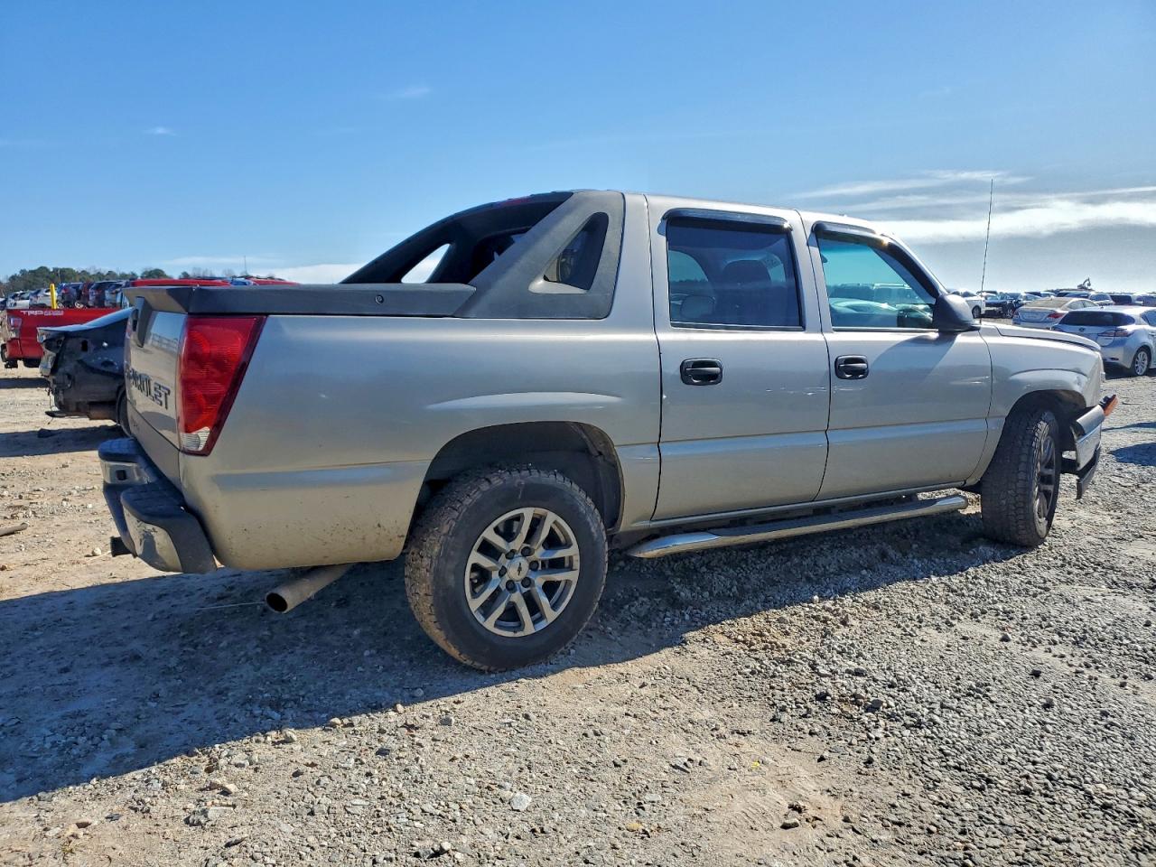 2005 Chevrolet Avalanche VIN 3GNEC12Z75G274501 photo 3