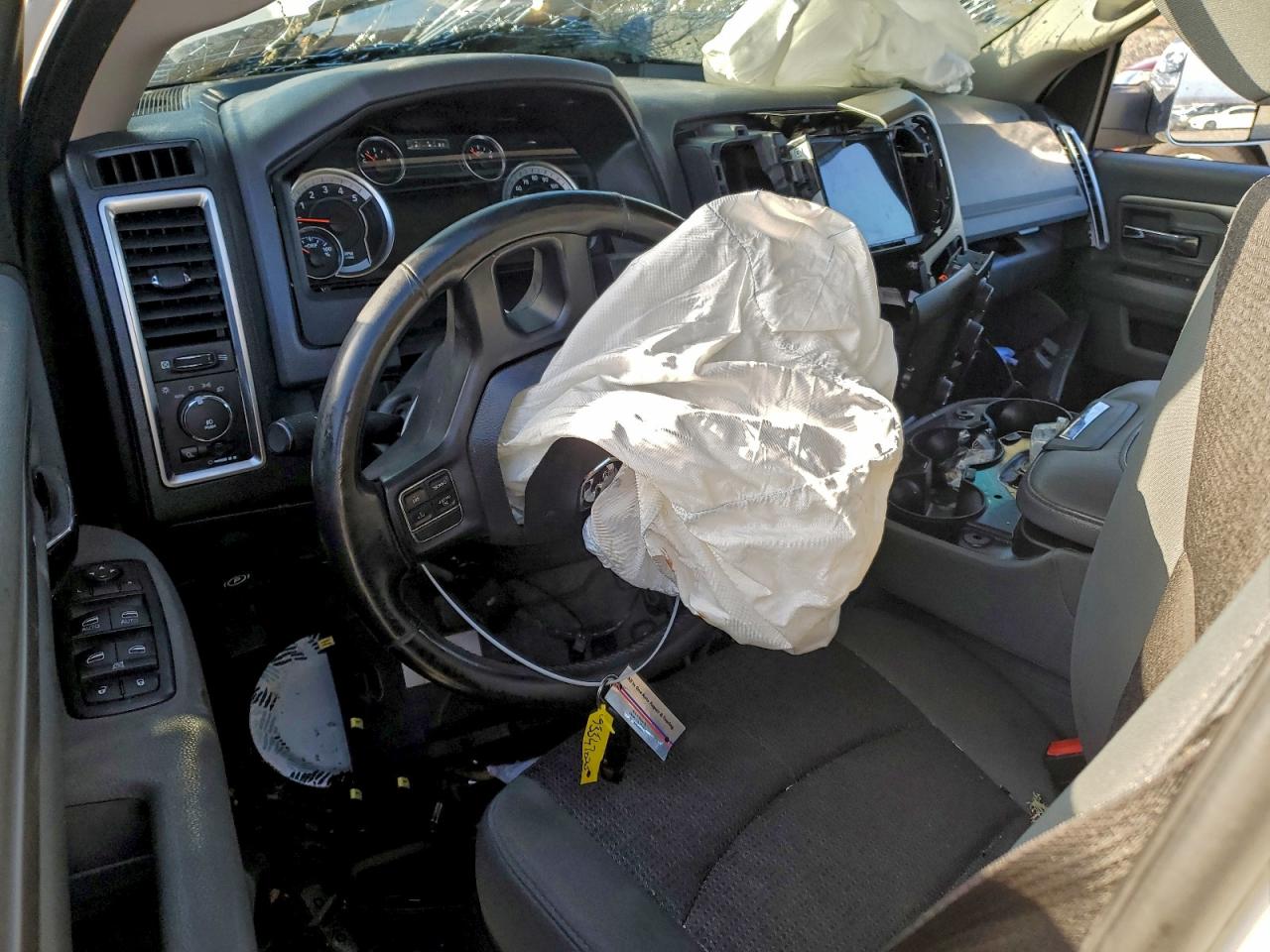 2014 Ram All models VIN 3C6UR5DLXEG160602 photo 8