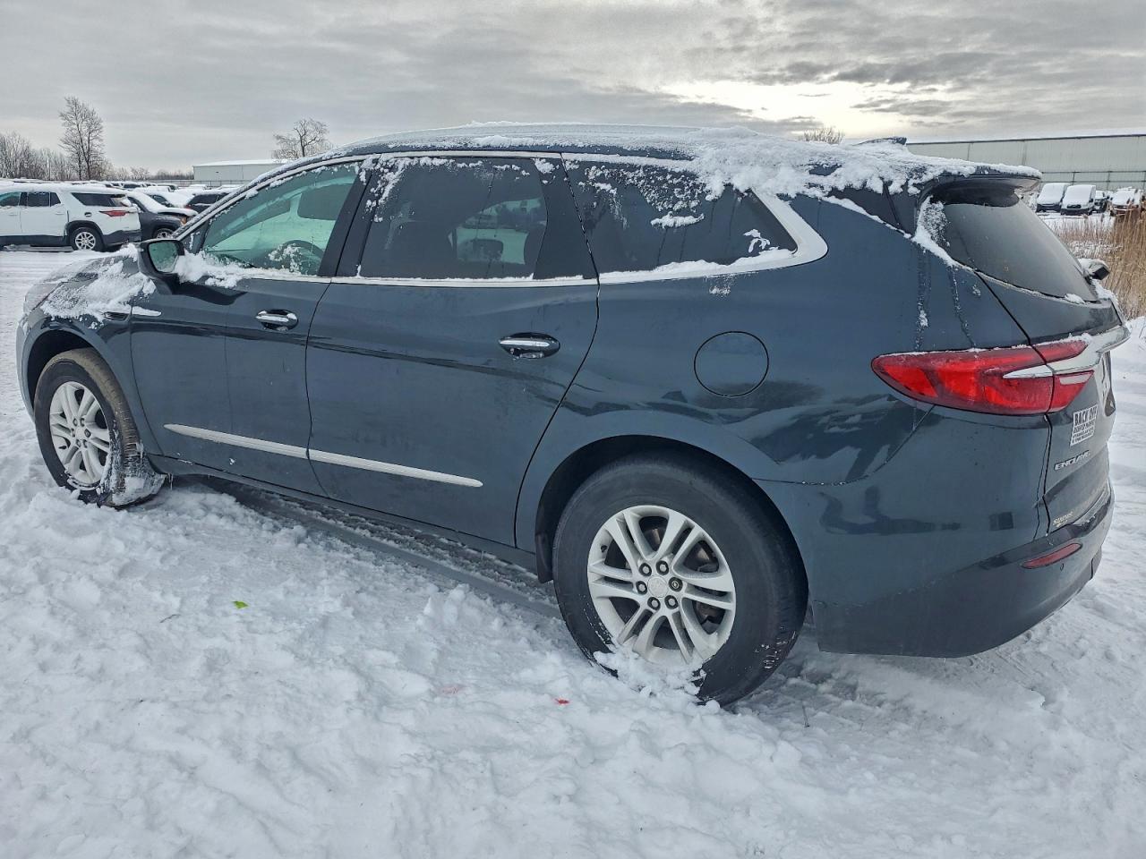 2021 Buick Enclave VIN 5GAERBKW8MJ208248 photo 2