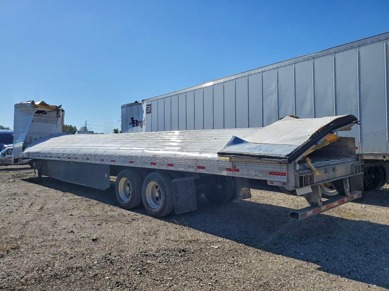 2025 UTILITY All models VIN 3UTVS2533S8449039 photo 3