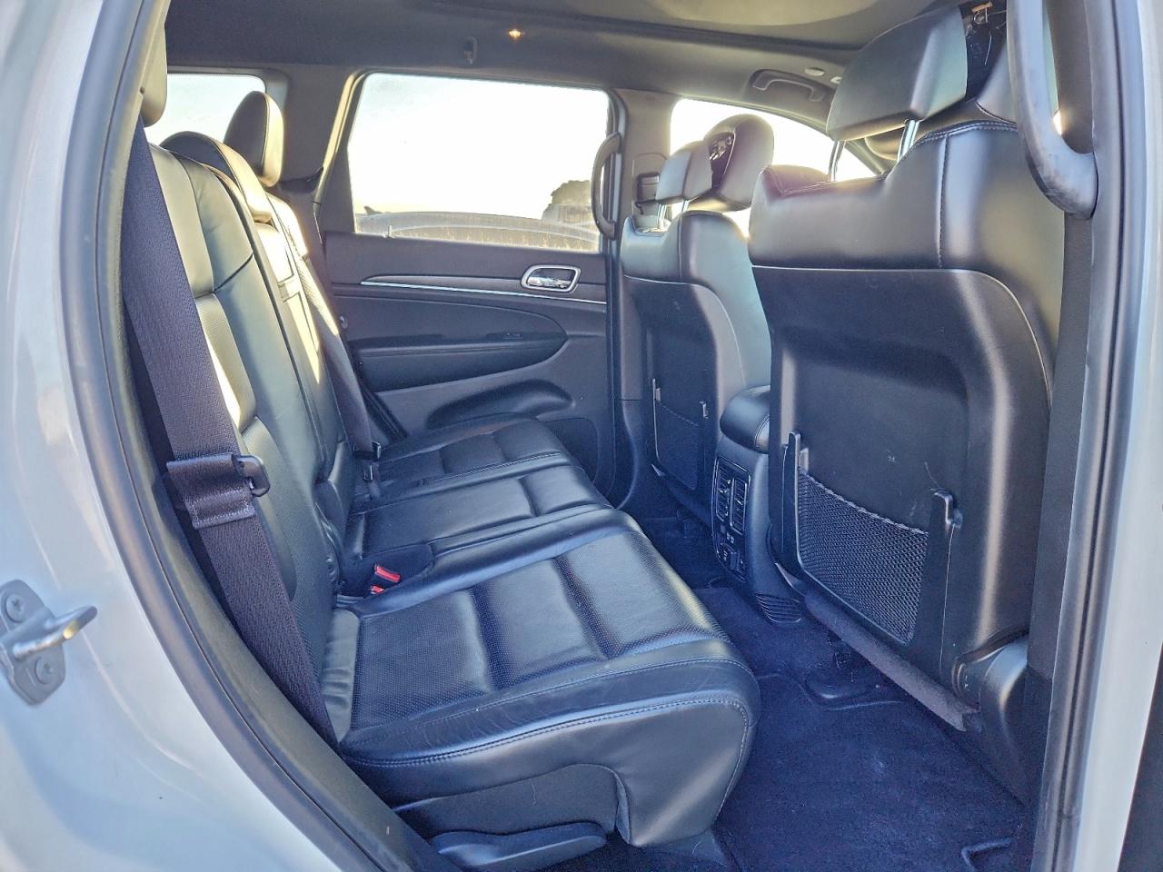 2018 Jeep Grand cher VIN 1C4RJFBG1JC195219 photo 11