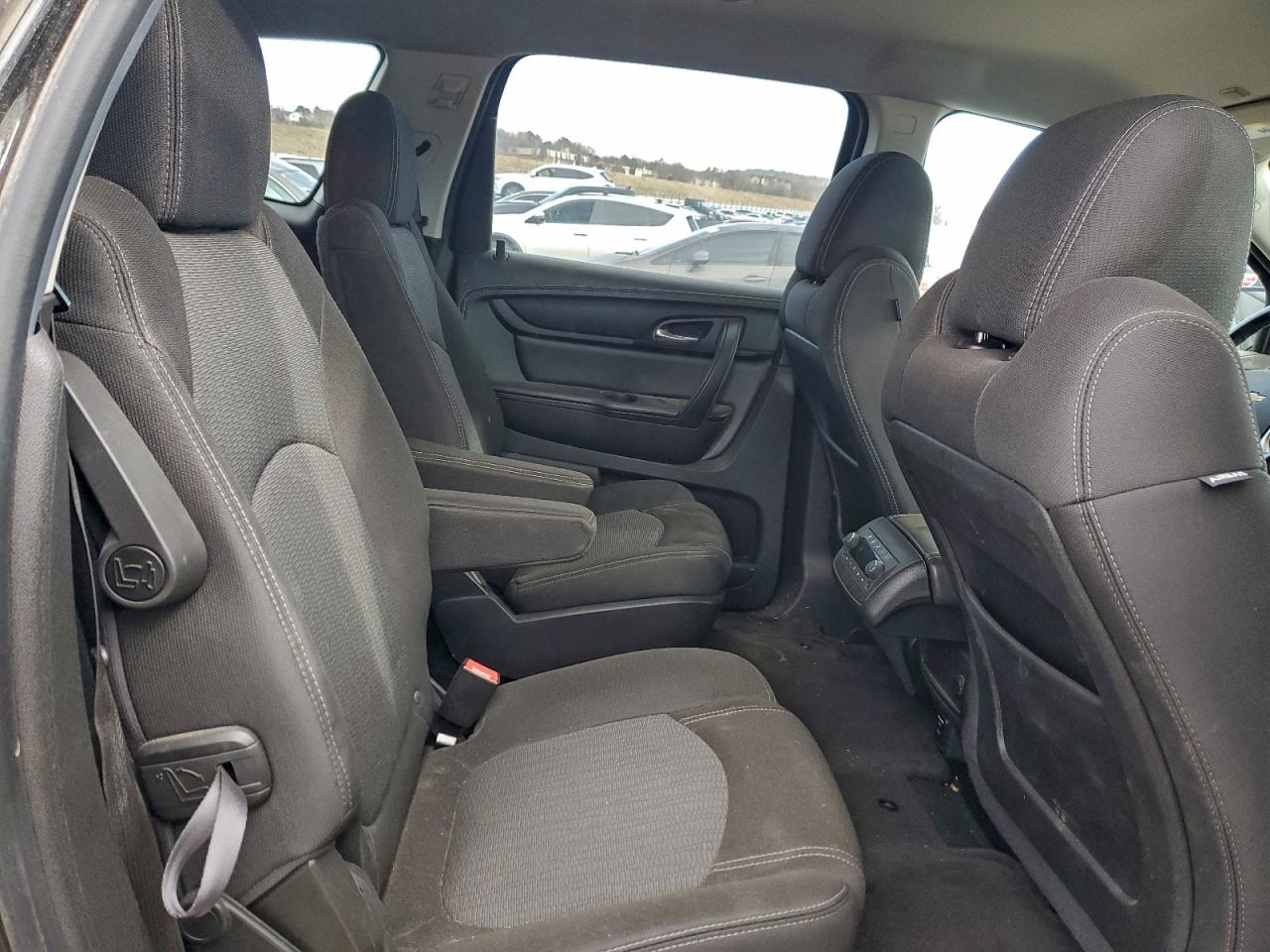 2016 CHEV Traverse VIN 1GNKVHKD8GJ128135 photo 10