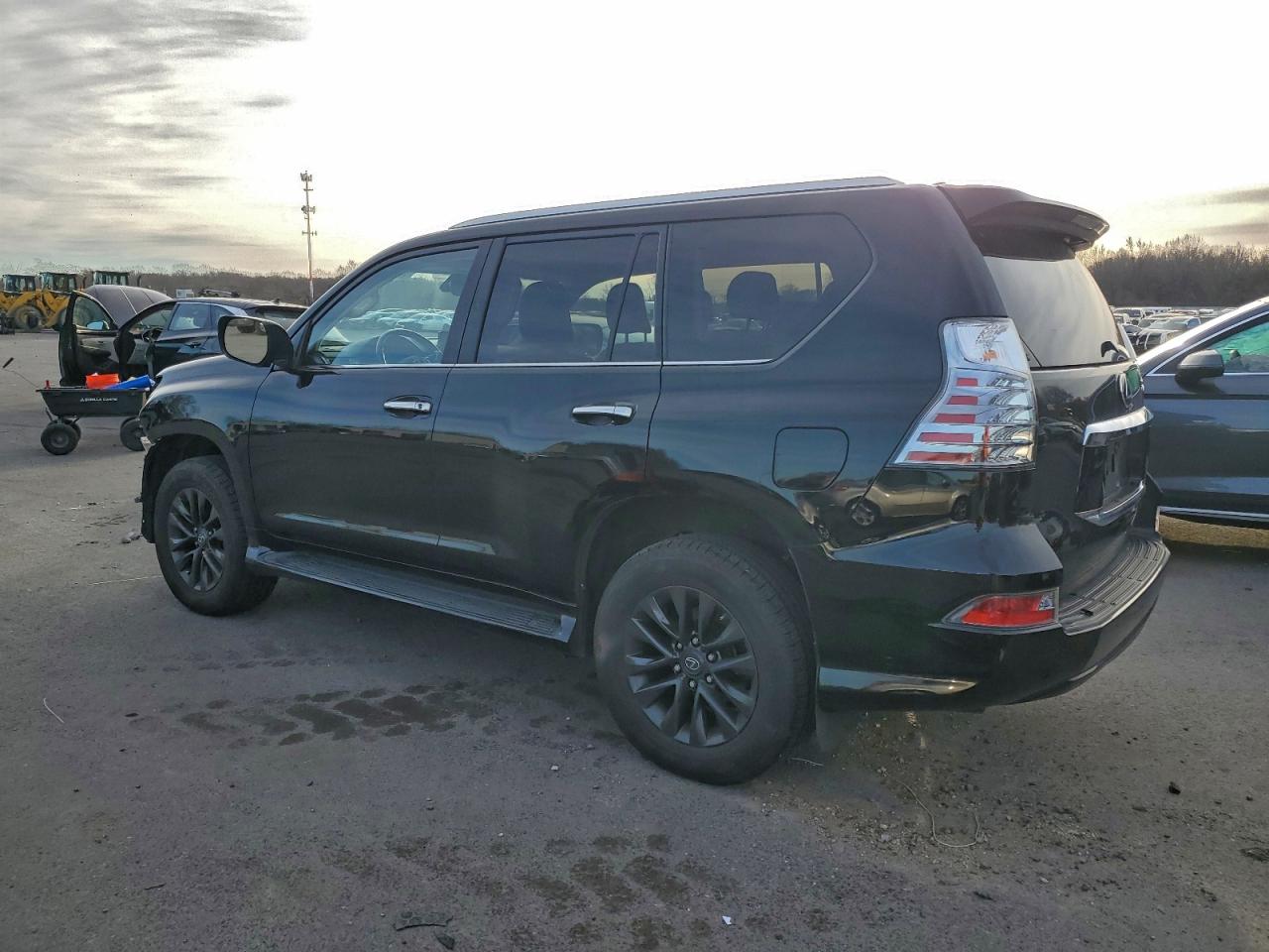 2023 Lexus Gx VIN JTJAM7BX1P5373439 photo 2