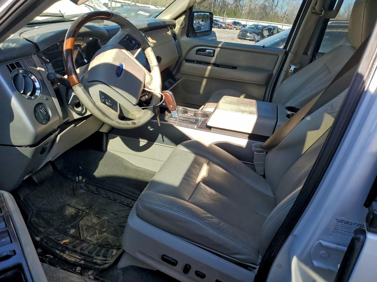 2010 Ford Expedition VIN 1FMJK1K54AEA43592 photo 7