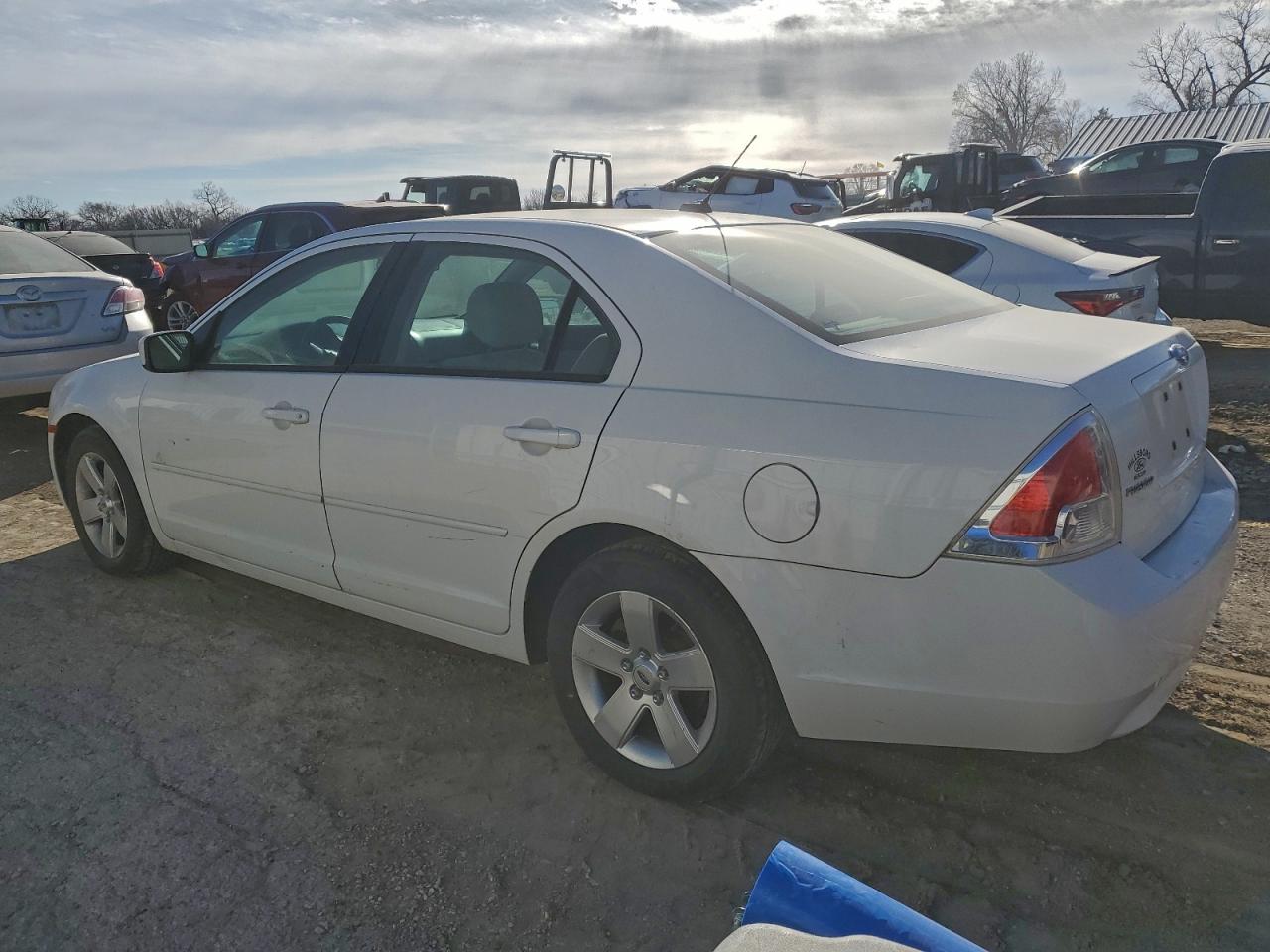 2007 Ford All models VIN 3FAHP07Z37R268270 photo 2