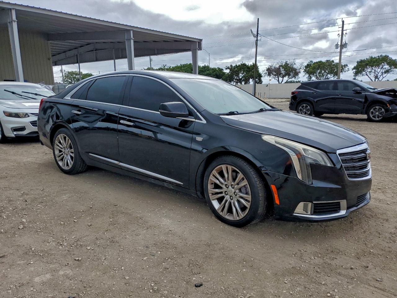 2018 Cadillac Xts VIN 2G61M5S35J9135109 photo 4