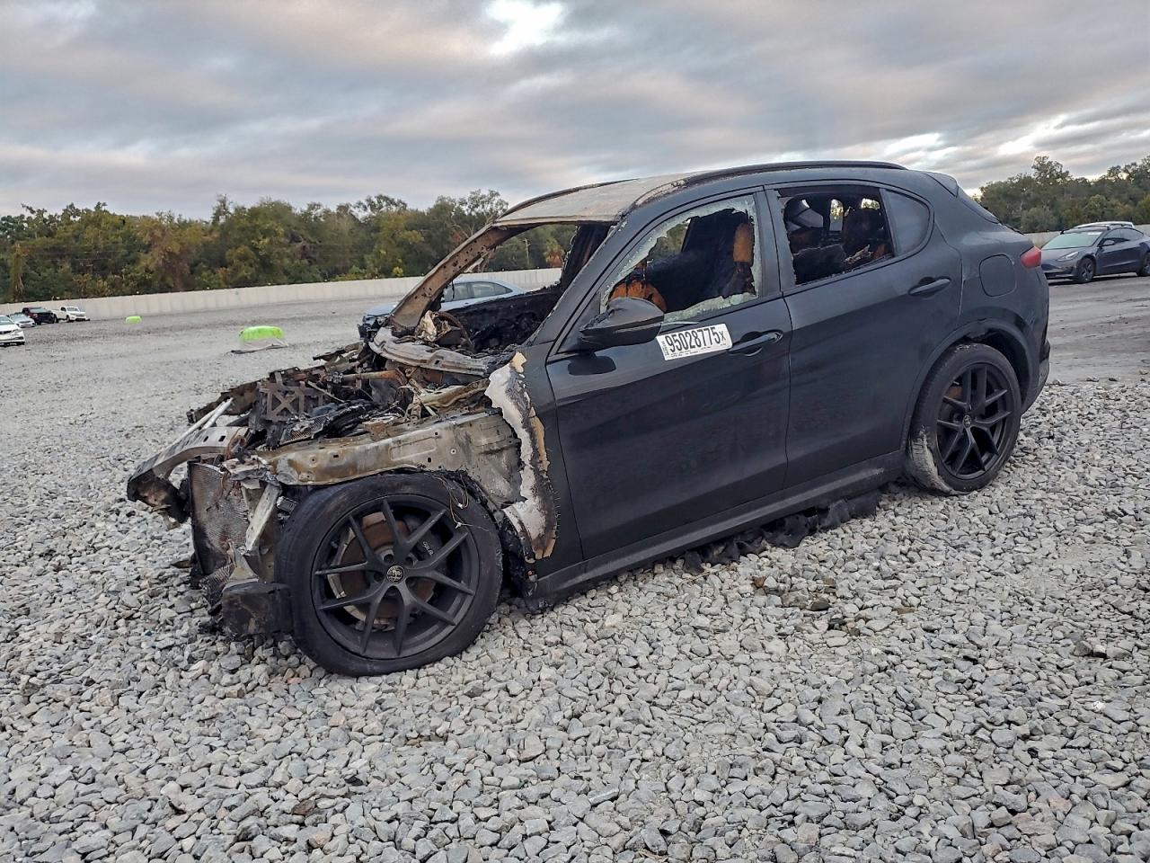 2019 Alfa Stelvio VIN ZASPAJANXK7C71340 photo 1