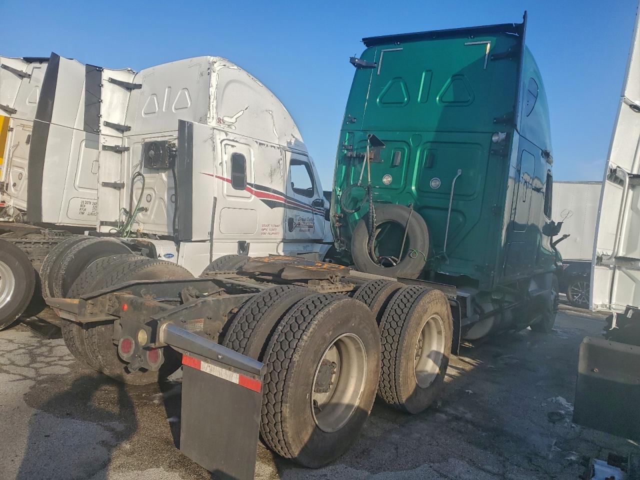 2018 FREIGHTLINER All other VIN 3AKJGLDR2JSJS4472 photo 4