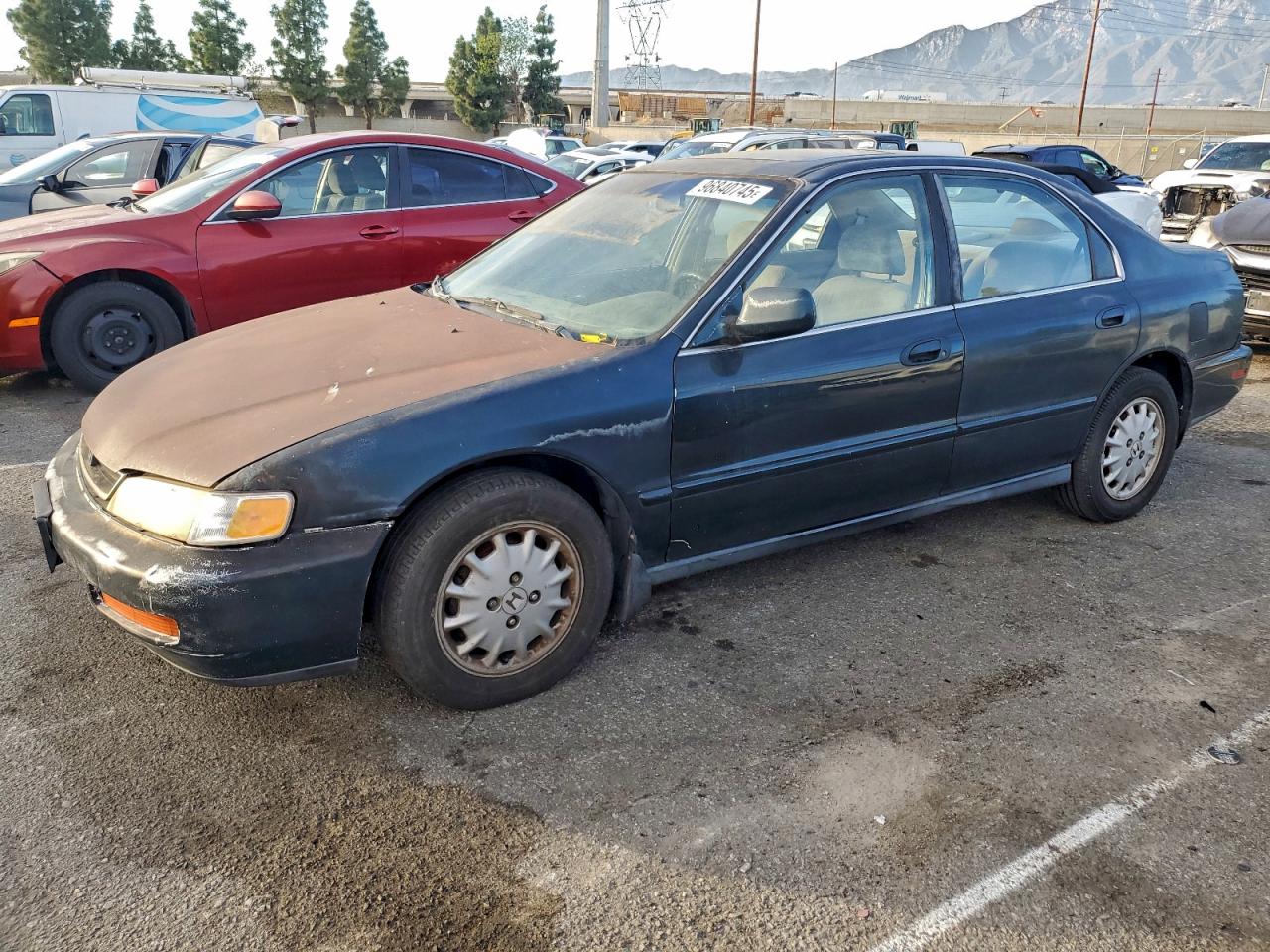 1996 Honda Accord VIN 1HGCD5658TA029778 photo 1