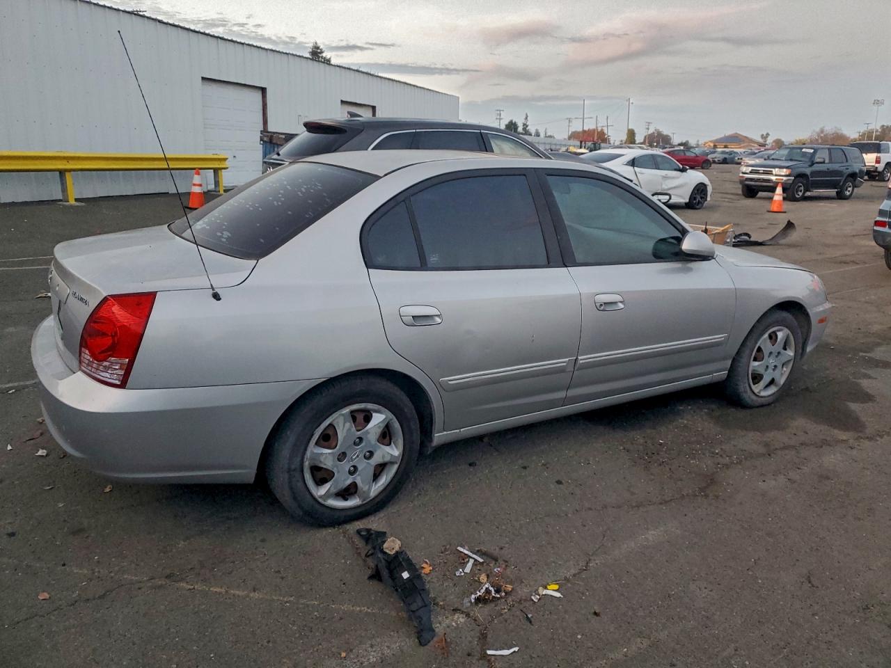 2006 Hyundai Elantra VIN KMHDN46D86U274516 photo 3
