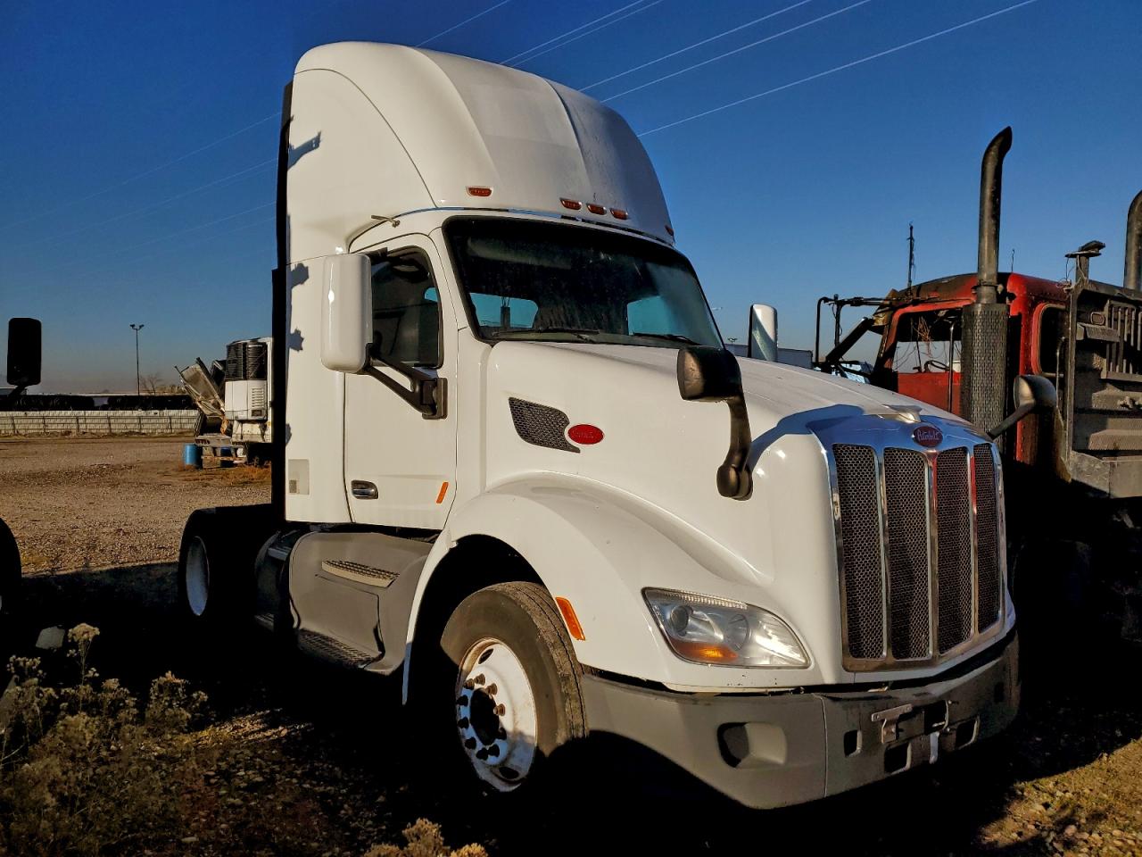 2018 PETERBILT All models VIN 1XPBA48X4JD477392 photo 1