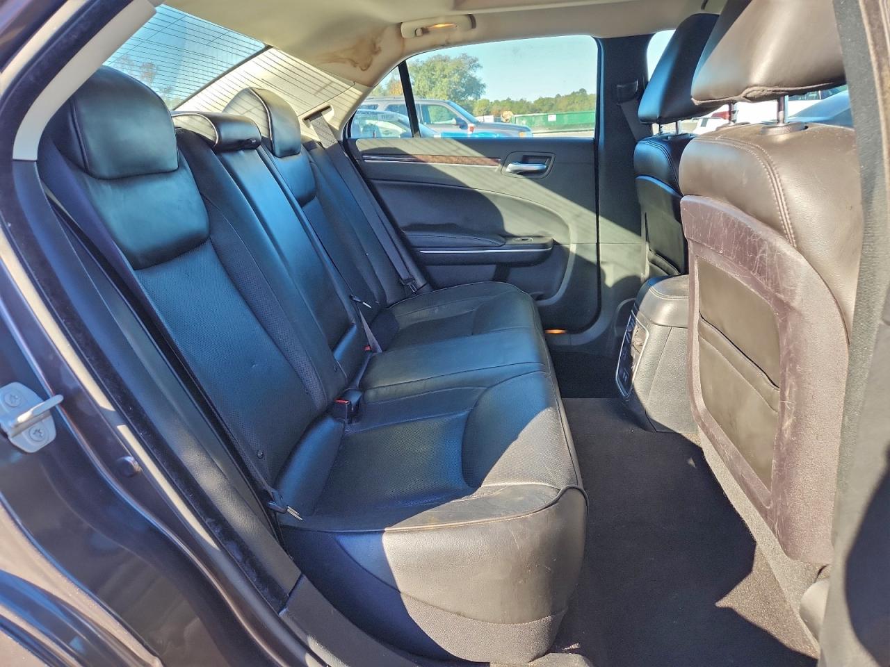 2020 Chrysler 300 VIN 2C3CCAEG4LH102809 photo 10