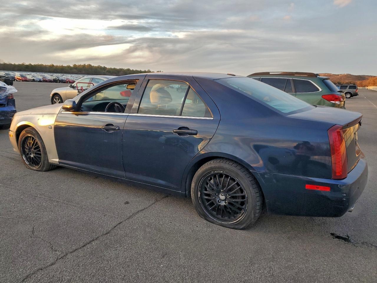 2007 Cadillac Sts VIN 1G6DW677770194254 photo 2