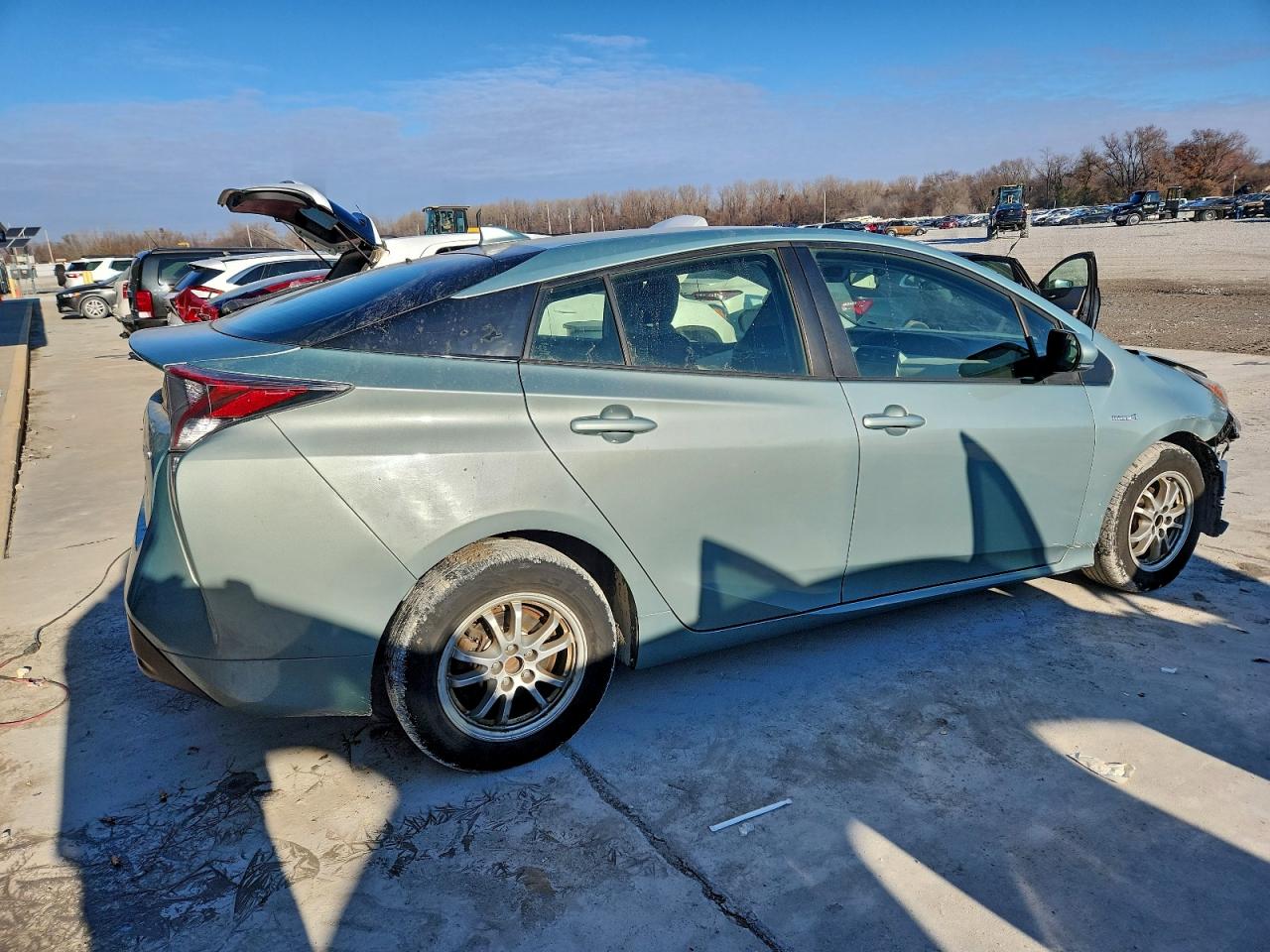 2016 Toyota Prius VIN JTDKBRFU6G3010588 photo 3