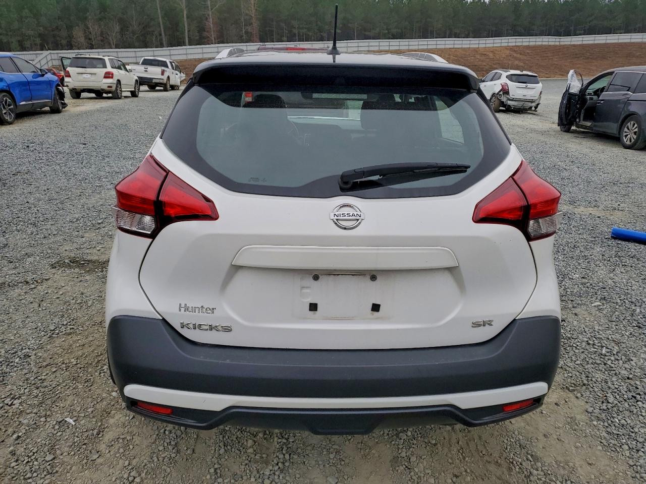 2019 Niss Kicks VIN 3N1CP5CU9KL479659 photo 6