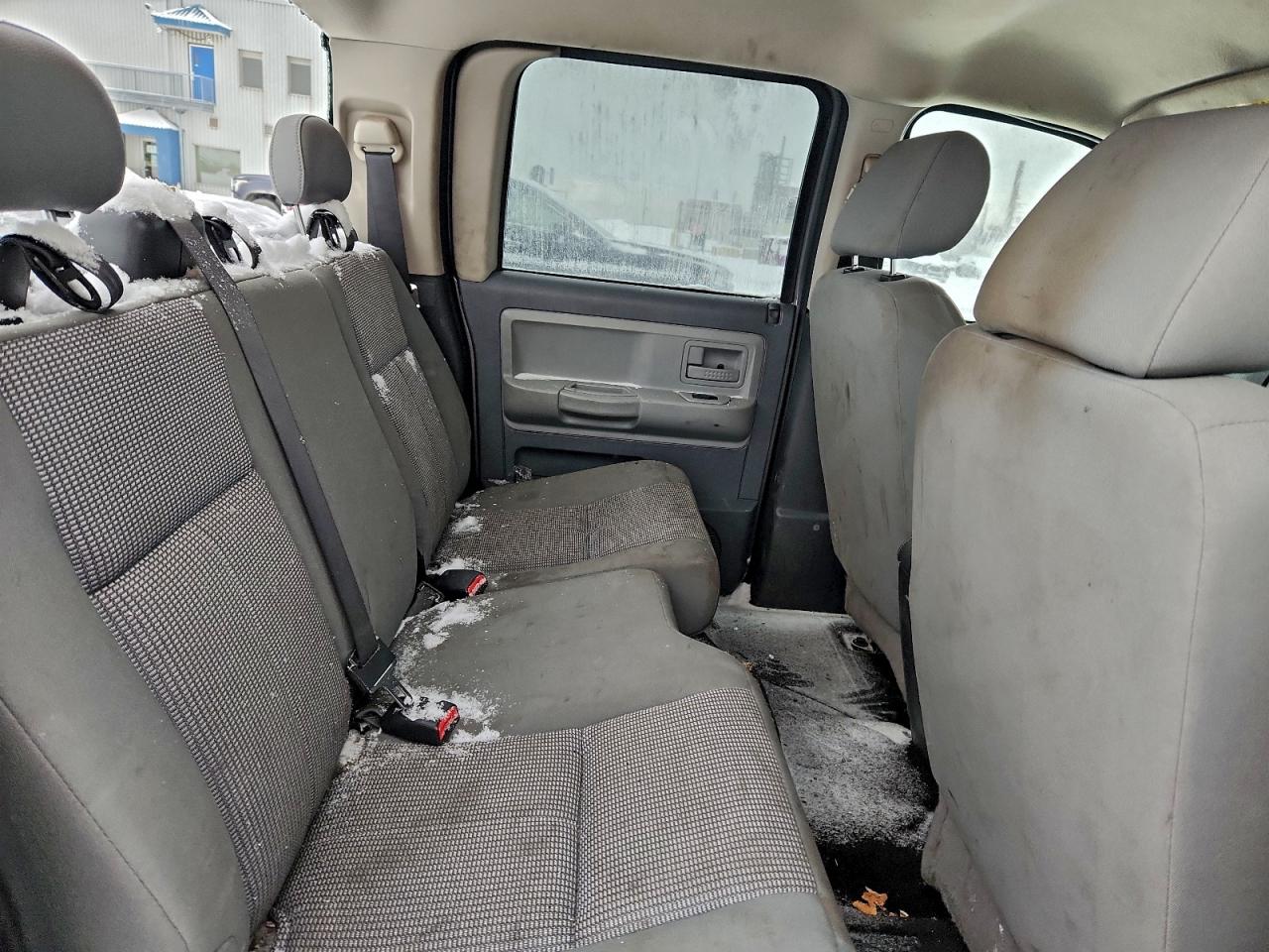 2010 Dodge Dakota VIN 1D7CW3GKXAS110702 photo 10