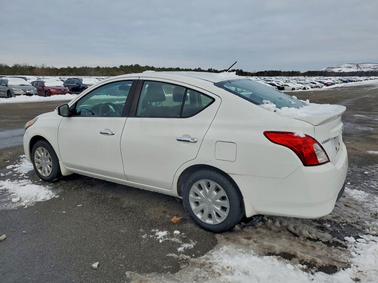 2017 NISS Versa VIN 3N1CN7AP2HL830984 photo 2