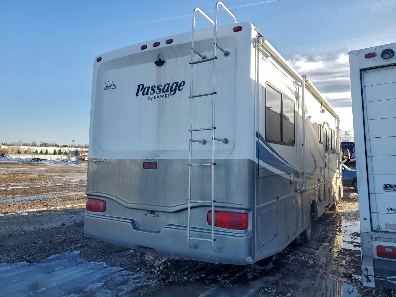 2008 WORKHORSE Motorhome VIN 5B4LPE7G283431643 photo 4