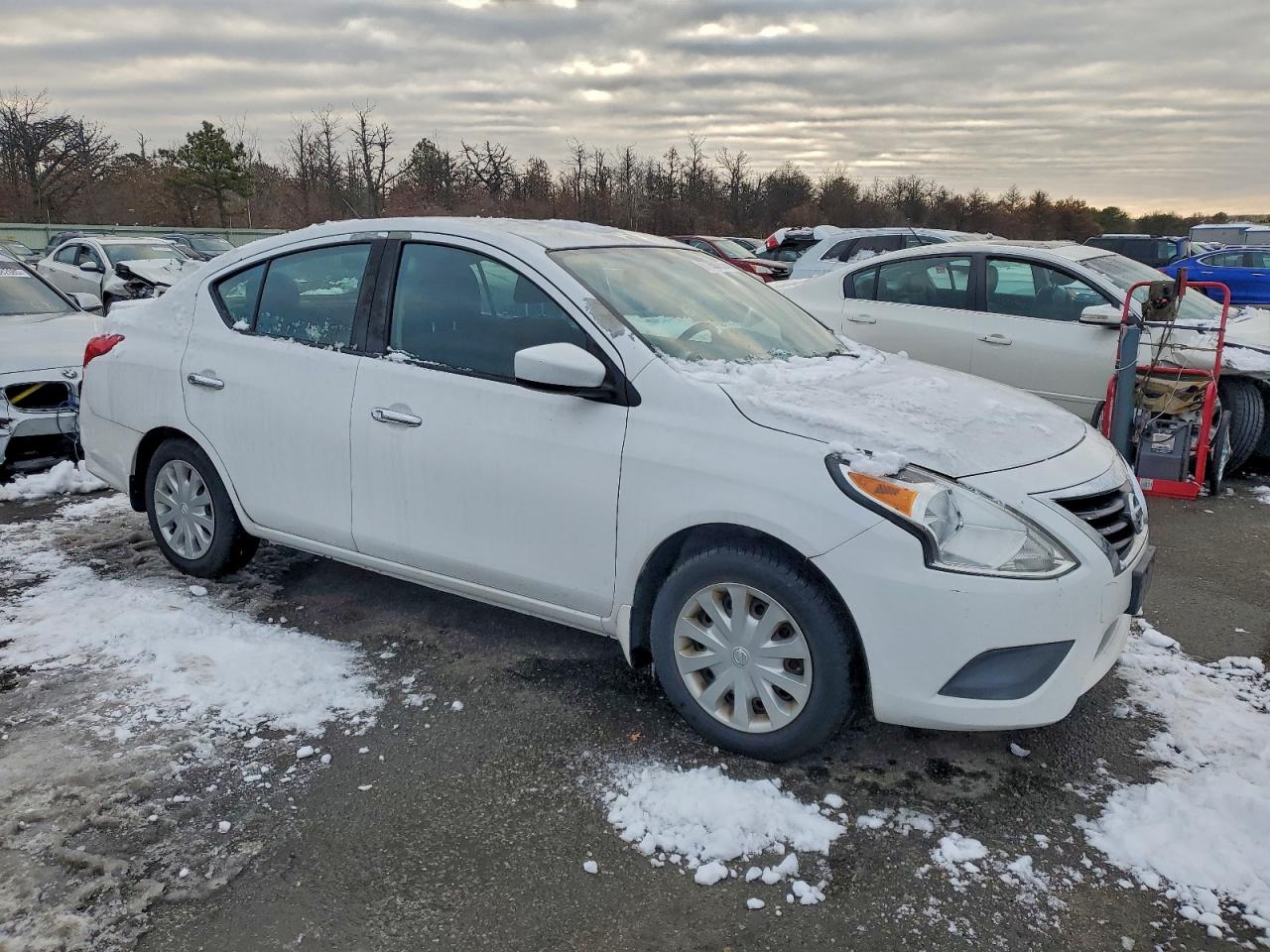 2017 NISS Versa VIN 3N1CN7AP2HL830984 photo 4