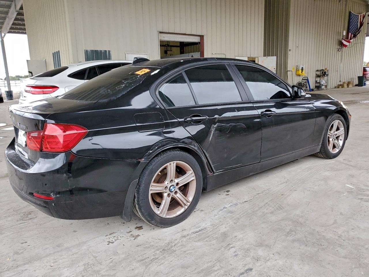 2015 BMW 3 series VIN WBA3B5G50FNS18034 photo 3