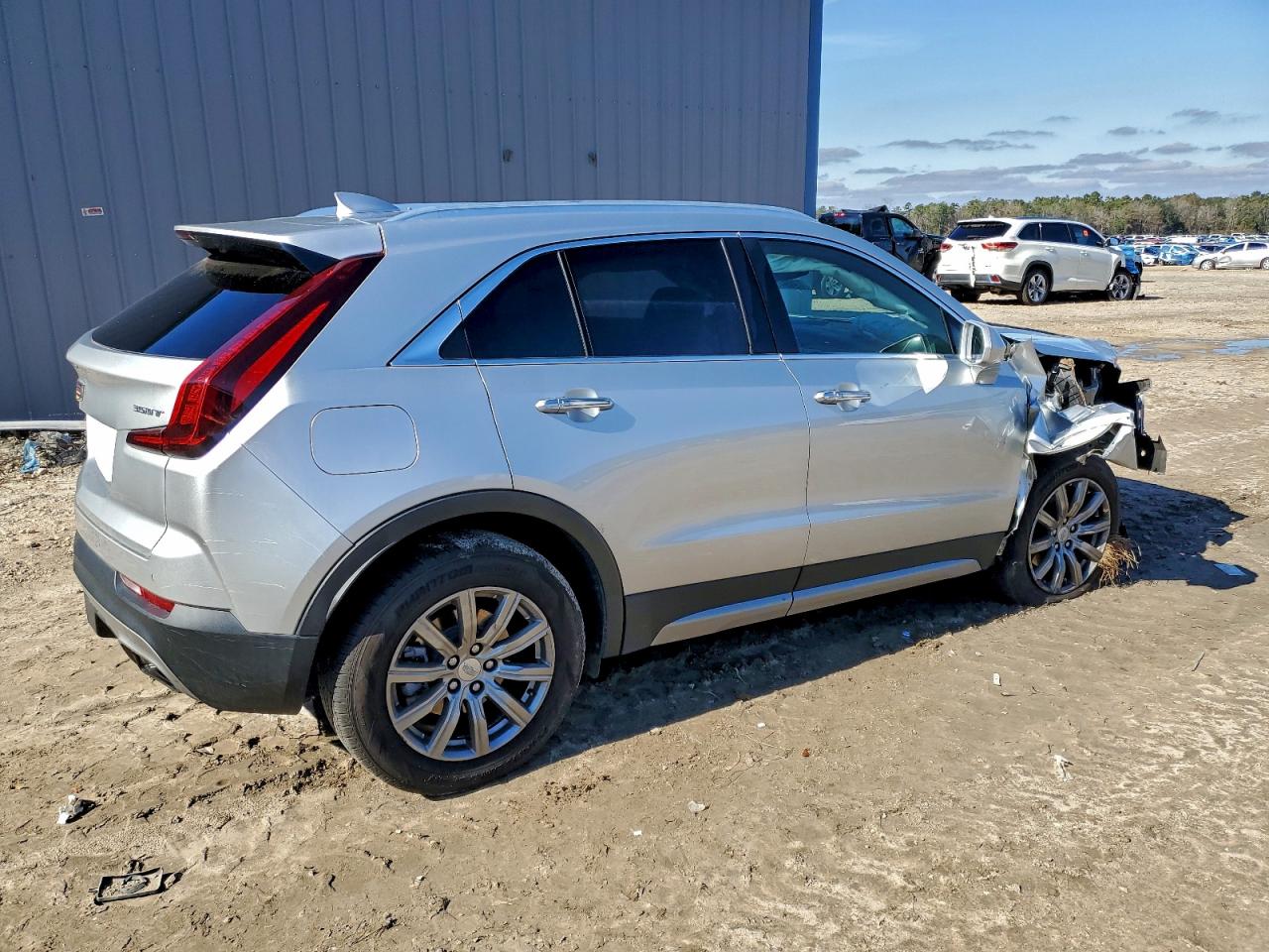 2020 Cadillac Xt4 VIN 1GYFZCR47LF057069 photo 3