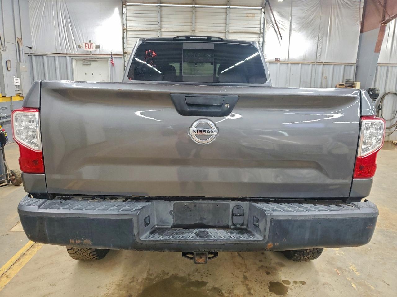 2017 Nissan TITAN VIN 1N6BA1F31HN526226 photo 6