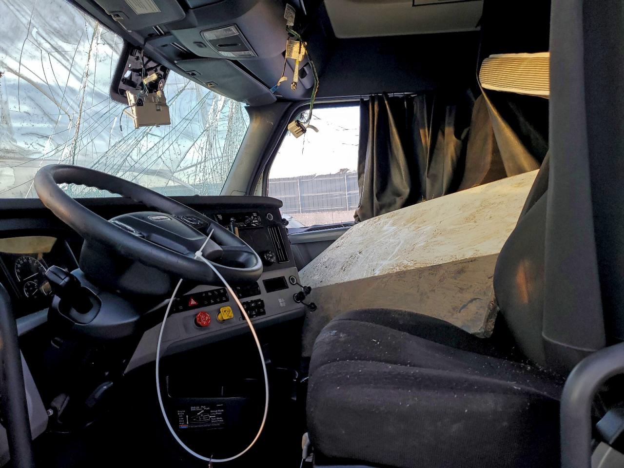 2021 FREIGHTLINER All other VIN 3AKJHHDR6MSMK9522 photo 5