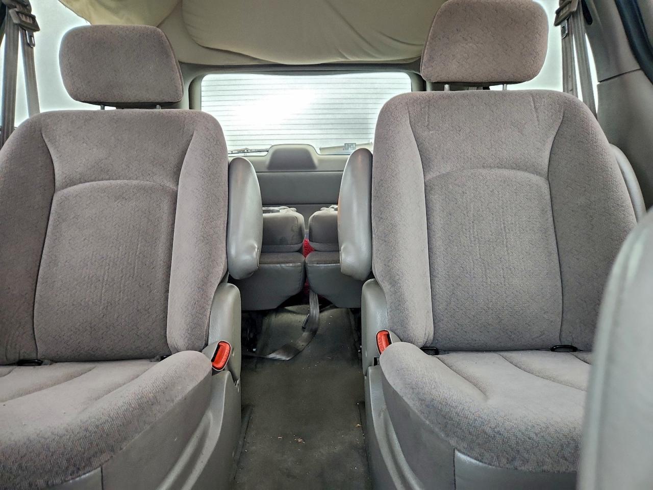 2003 Chrysler Minivan VIN 2C4GP44383R354008 photo 10
