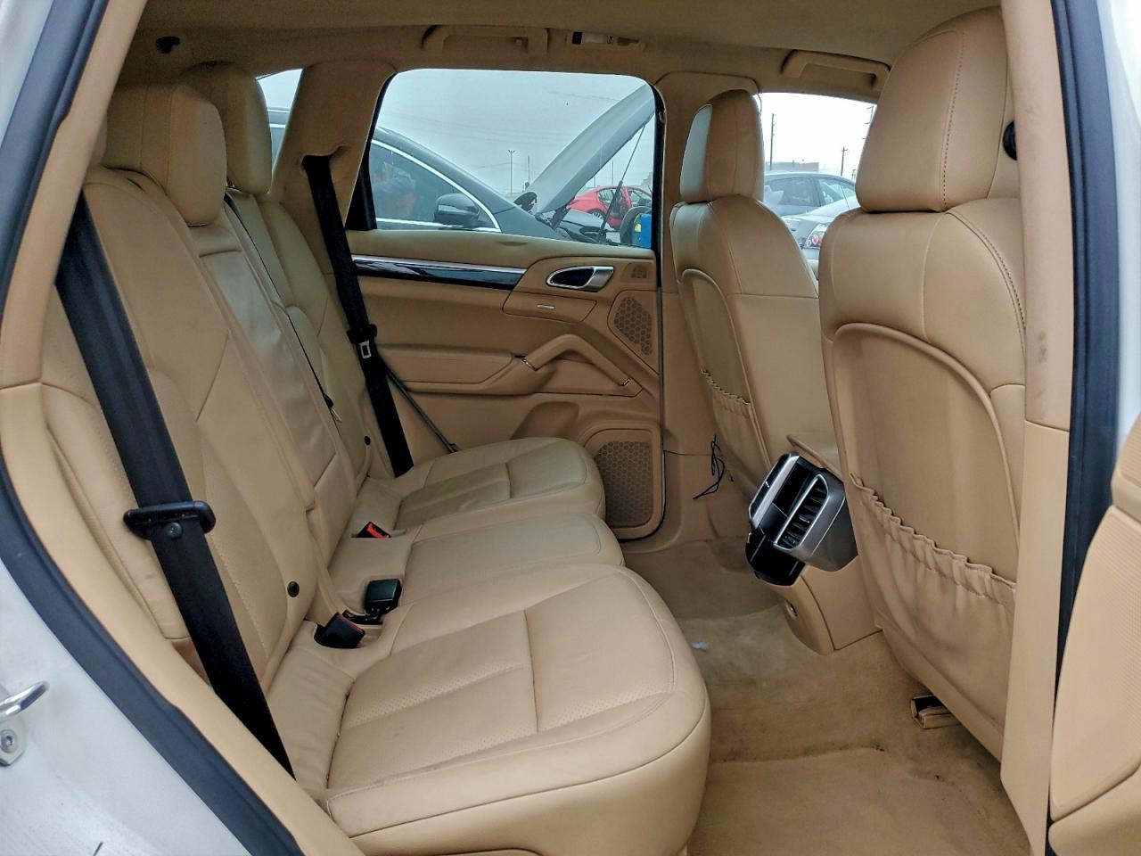 2011 Porsche Cayenne VIN WP1AA2A24BLA07935 photo 10