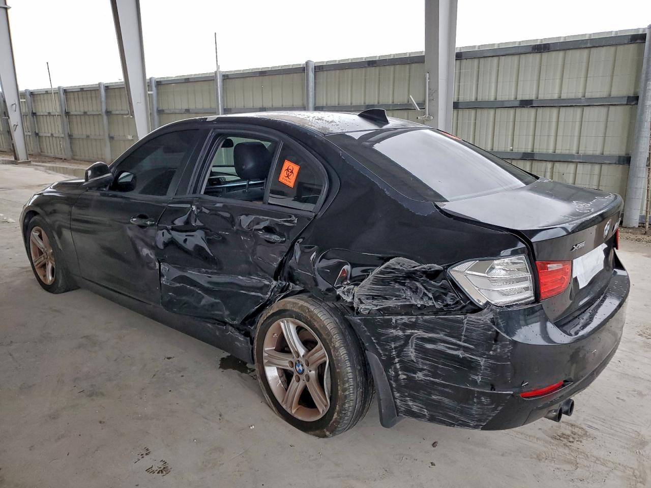 2015 BMW 3 series VIN WBA3B5G50FNS18034 photo 2