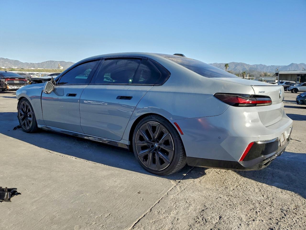 2024 BMW 7 series VIN WBA33EJ00RCP02621 photo 2