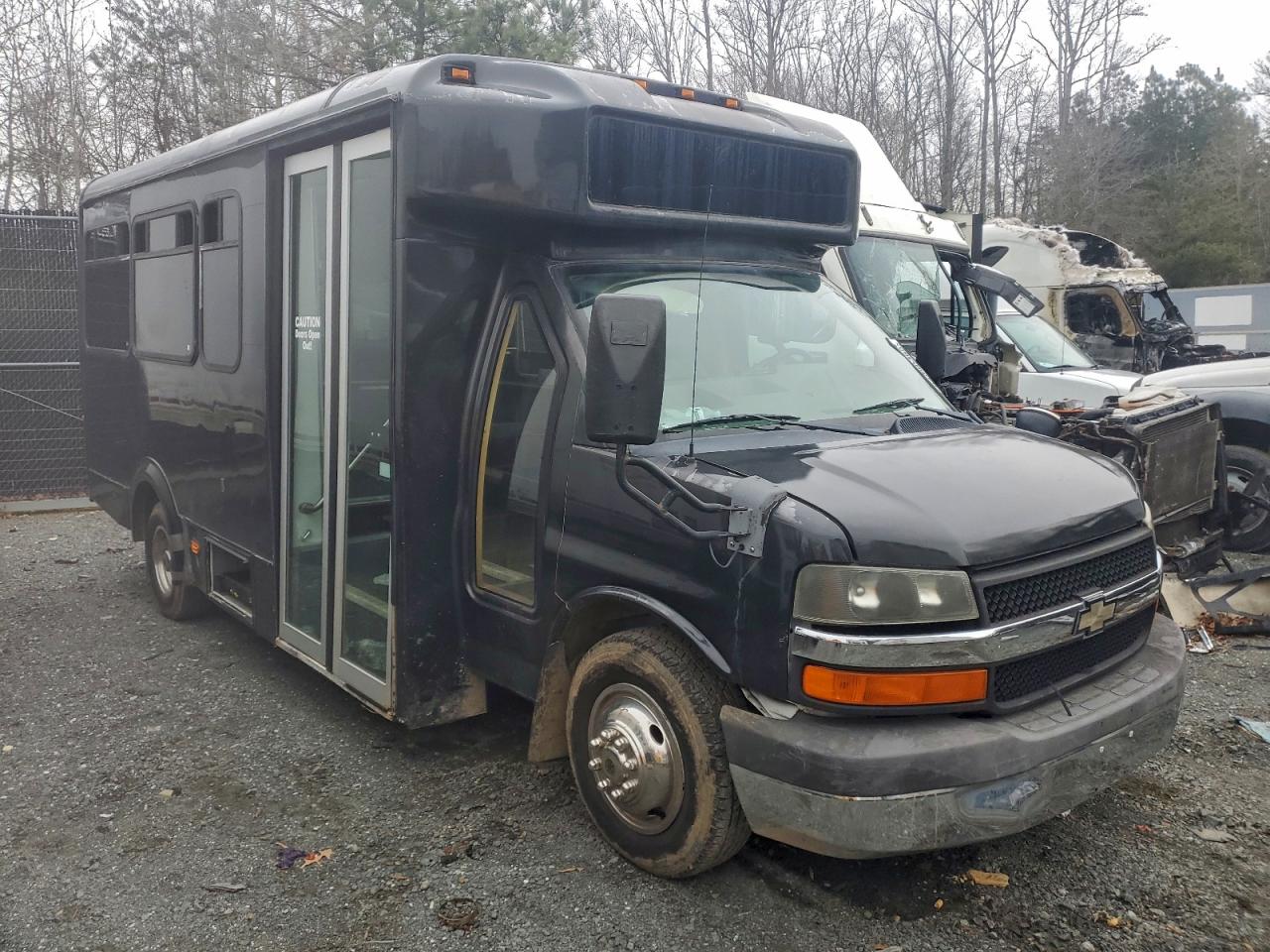 2011 CHEVROLET Express VIN 1GB3G3BL7B1180967 photo 1