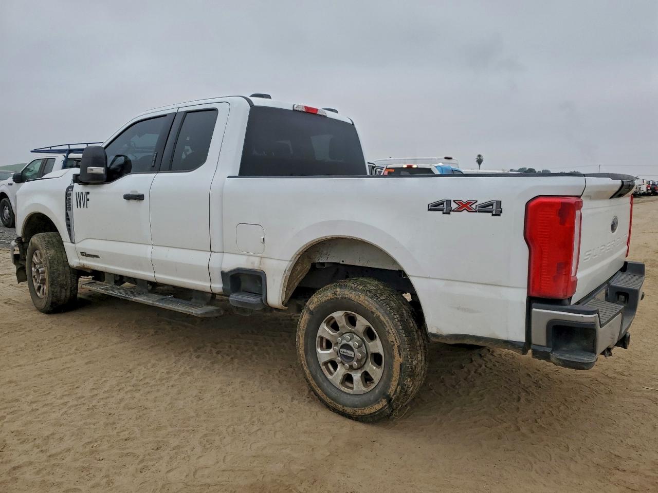 2024 Ford F250 VIN 1FT7X2BT2REC54855 photo 2