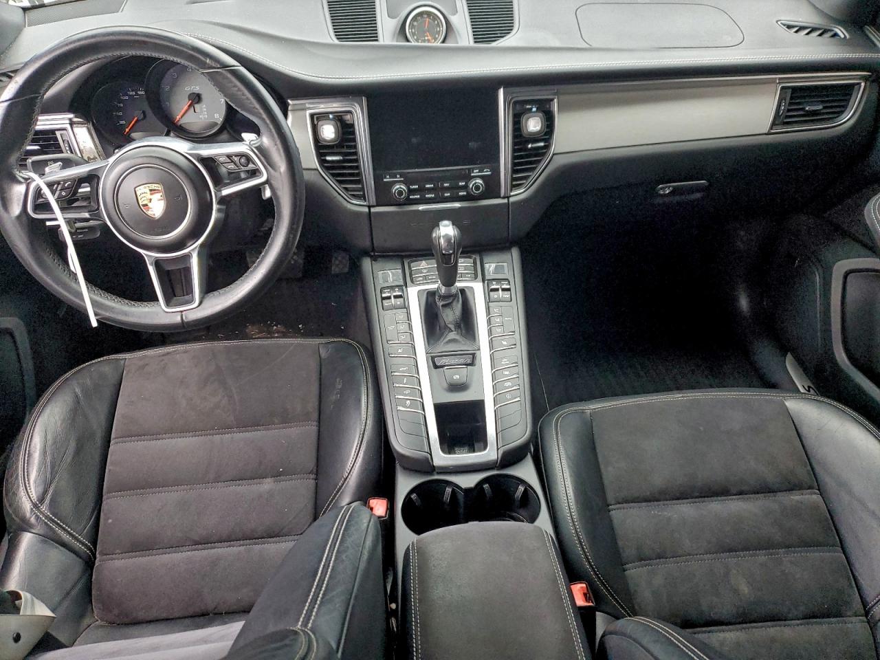 2017 Porsche Macan VIN WP1AG2A56HLB50578 photo 8