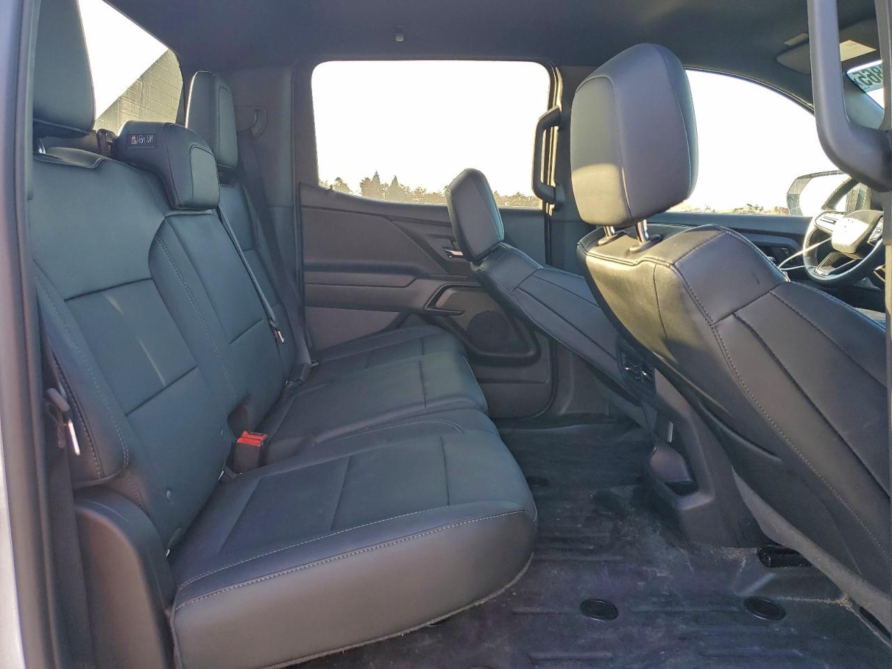 2024 Chevrolet All models VIN 1GC10UED2RU200455 photo 10