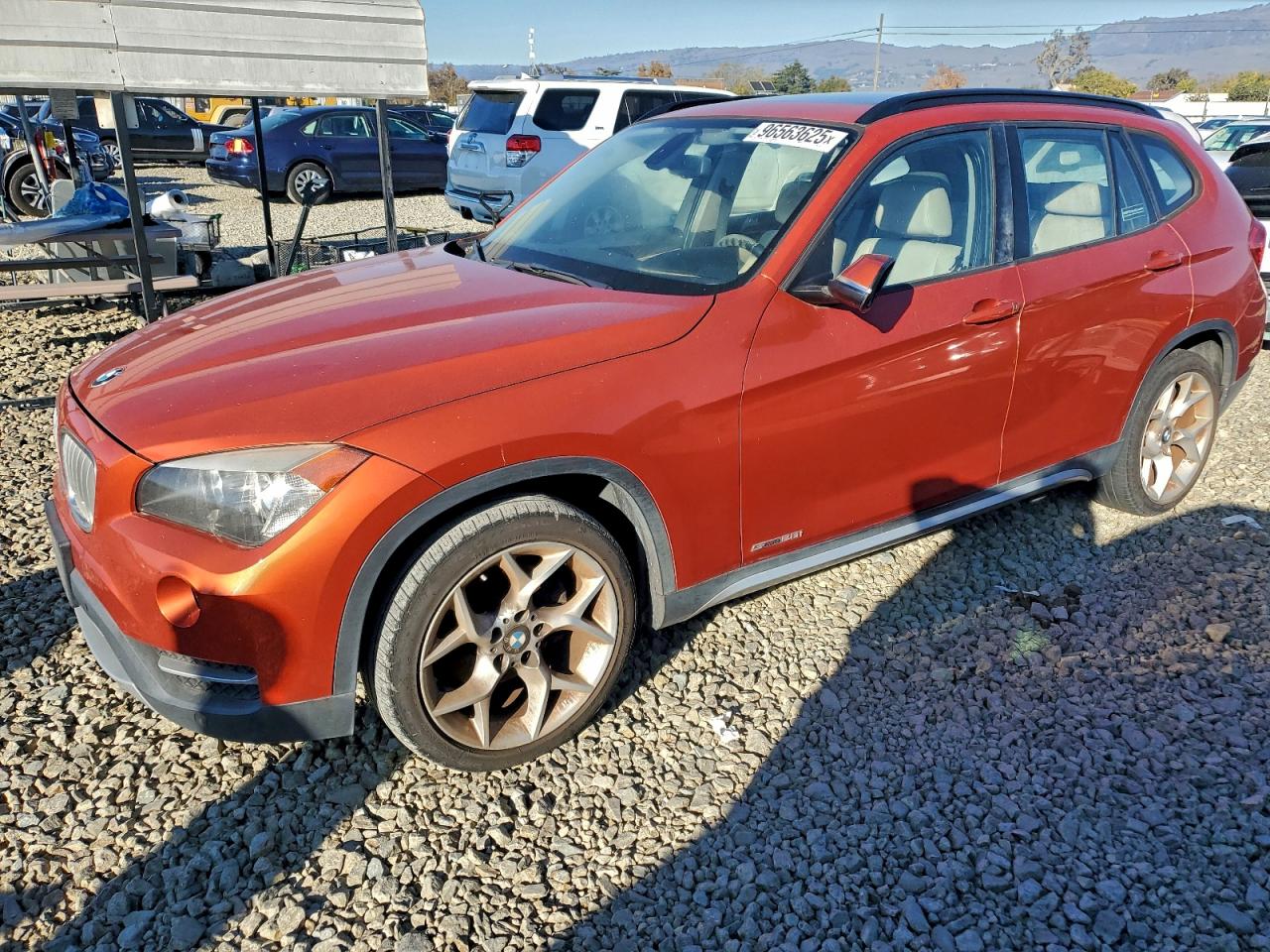 2013 BMW X1 VIN WBAVM1C54DVW42511 photo 1