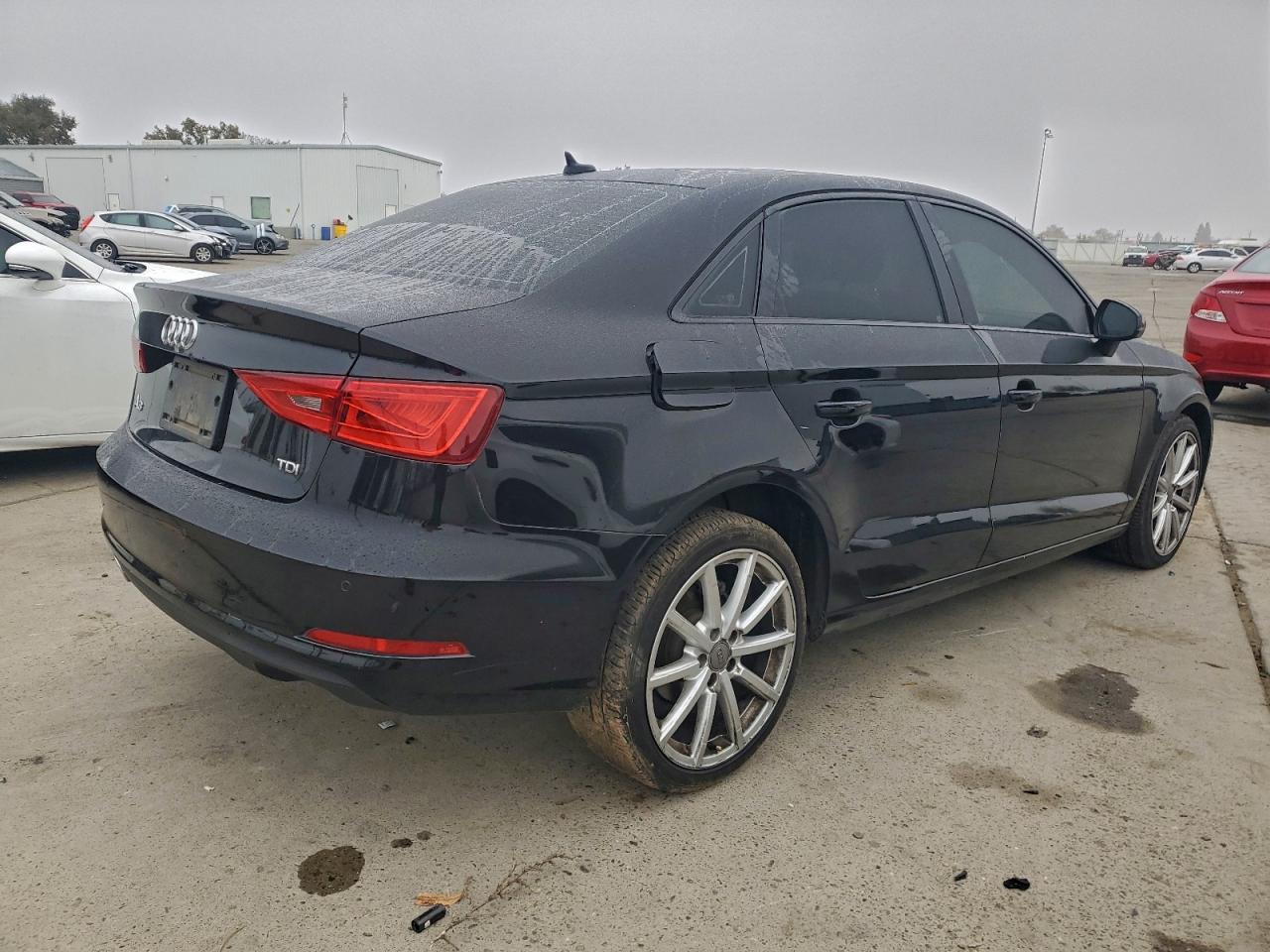 2015 Audi A3 VIN WAUAJGFFXF1068053 photo 3