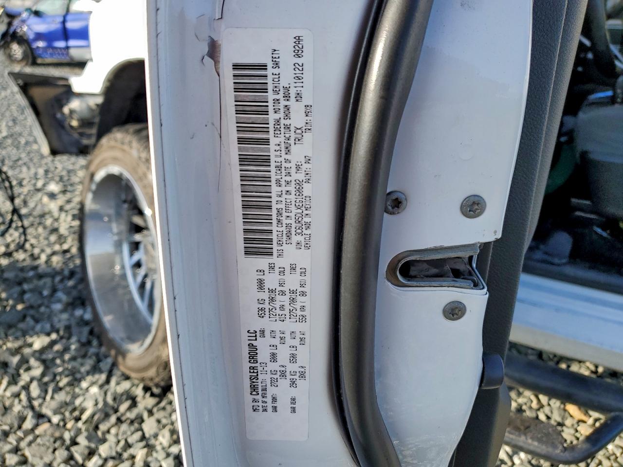 2014 Ram All models VIN 3C6UR5DLXEG160602 photo 12