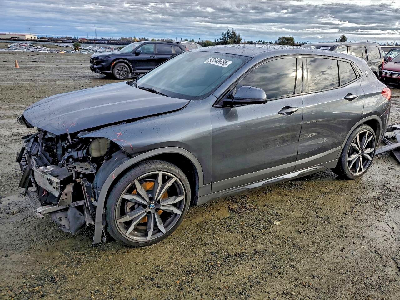2018 BMW X2 VIN WBXYJ5C30JEF70528 photo 1